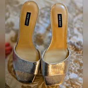 Nine West silver kitten heels sandals size 9